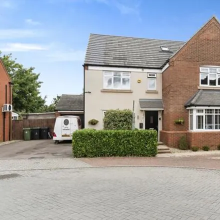 Buy this 6 bed house on Redwing Croft in Lower Stondon, SG16 6FQ