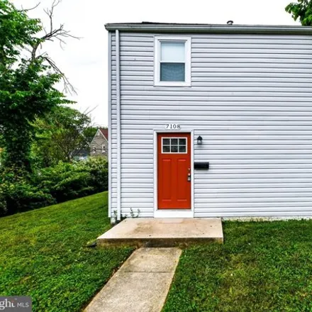 Image 3 - 7108 Kent Town Drive, Hyattsville, MD 20785, USA - House for sale