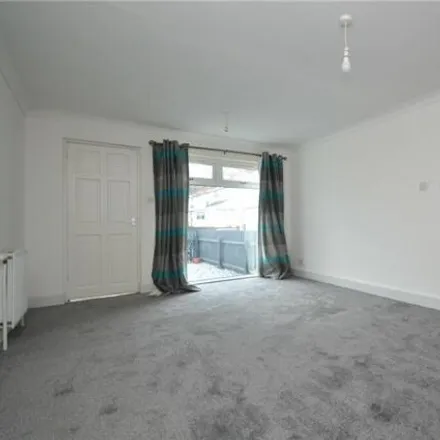 Image 3 - McColl Avenue, Alexandria, G83 0HZ, United Kingdom - House for sale