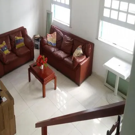 Rent this 3 bed house on Rua Tulipas in Centro, Cabo Frio - RJ