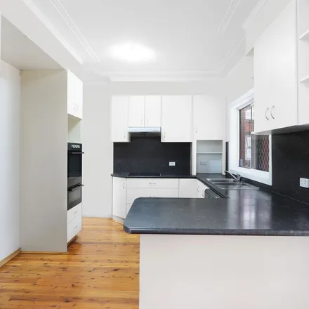 Image 4 - Nioka Avenue, Keiraville NSW 2500, Australia - Apartment for rent