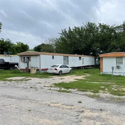 Buy this studio apartment on 278 Carneo Valley Drive in Comanche, TX 76442