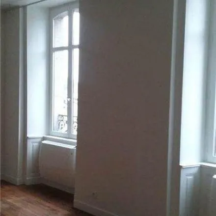 Image 5 - 25 Rue de la Madeleine, 35410 Châteaugiron, France - Apartment for rent