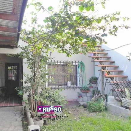 Image 1 - Pampa 3390, Partido de La Matanza, 1765 San Justo, Argentina - House for sale