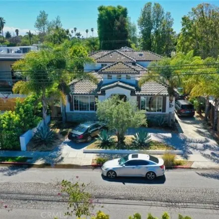 Buy this 6 bed house on 1314 Palms Boulevard in Los Angeles, CA 90291
