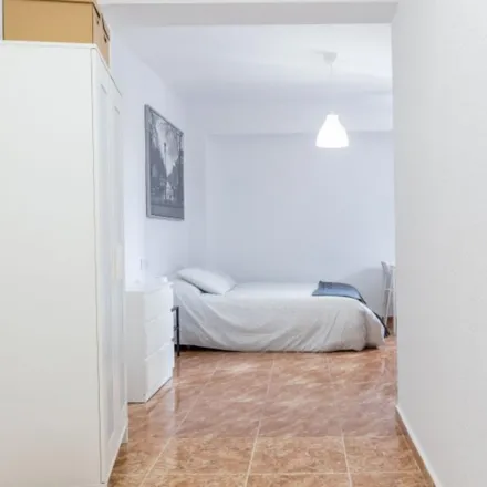 Image 3 - Carrer de Just Vilar, 24, 46011 Valencia, Spain - Room for rent