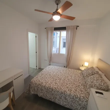 Rent this 3 bed room on Avinguda del Cardenal Benlloch in 101, 46021 Valencia