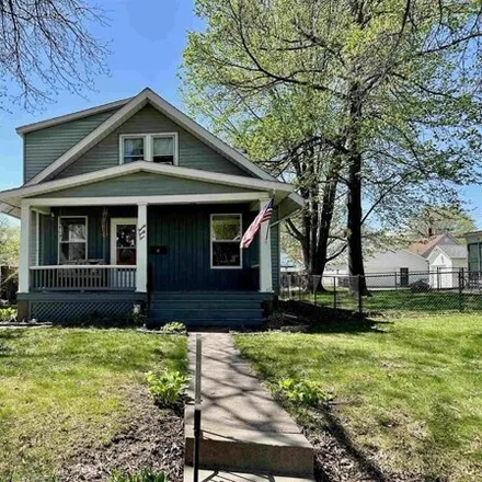 Buy this 2 bed house on 2059 Highland Avenue in Burlington, IA 52601