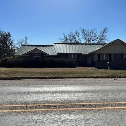 Image 1 - 536 East Sammy Baugh Avenue, Rotan, Fisher County, TX 79546, USA - House for sale