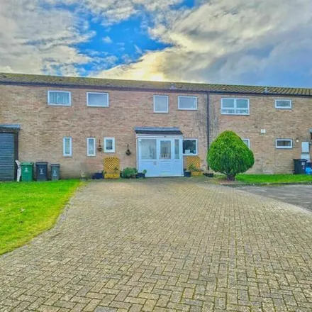 Buy this 3 bed townhouse on Edencroft in Highworth, SN6 7NJ