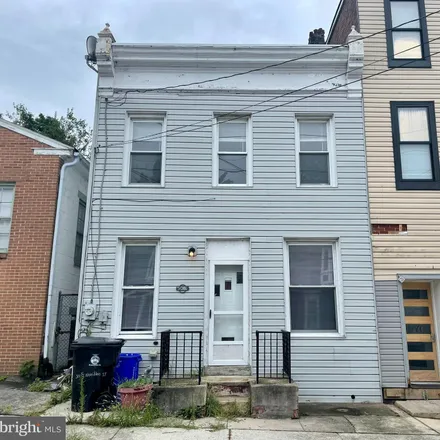 Buy this 3 bed townhouse on 1701 Logan Street in Harrisburg, PA 17102