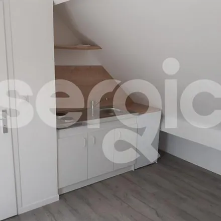 Image 2 - 70 Place d'Armes, 59500 Douai, France - Apartment for rent