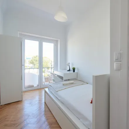 Rent this 9 bed room on Escola Básica 1 Bairro de São Miguel in Rua Jorge Ferreira de Vasconcelos, 1700-159 Lisbon