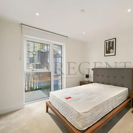 Image 9 - White City Living Marketing Suite, Fountain Park Way, London, W12 7NP, United Kingdom - Apartment for rent