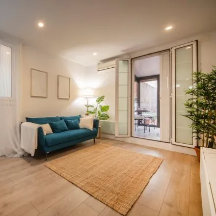 Rent this 4 bed apartment on Carrer de Calàbria in 61, 08015 Barcelona