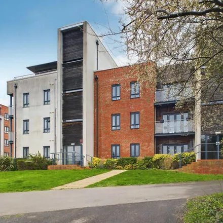 Buy this 2 bed apartment on unnamed road in Basingstoke, RG21 6AD