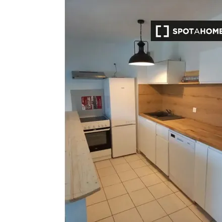 Rent this 2 bed apartment on 189 Boulevard John Fitzgerald Kennedy in 91100 Corbeil-Essonnes, France