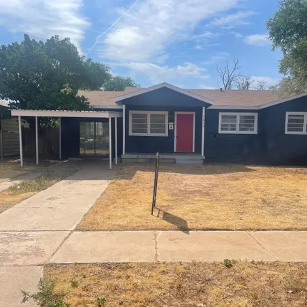 Rent this 4 bed house on Pharr RVs in 320 North Loop 289, Lubbock