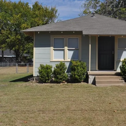 Buy this 2 bed house on Avenue B in Palestine, TX 75803