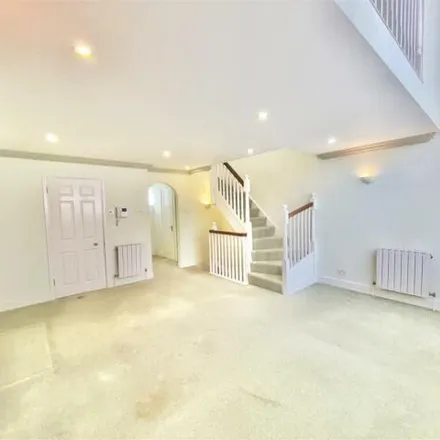 Image 2 - Hindon Court, 104 Wilton Road, London, SW1V 1HP, United Kingdom - Townhouse for sale