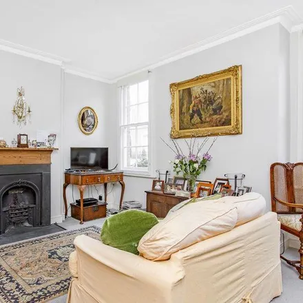 Rent this 3 bed townhouse on 9 Shouldham Street in London, W1H 5FE