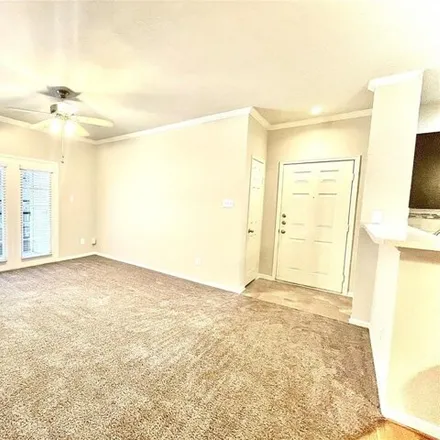 Rent this 2 bed apartment on 3336 Richmond Avenue in Houston, TX 77046