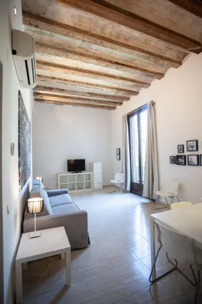 Rent this studio apartment on La Rambla in 46, 08002 Barcelona