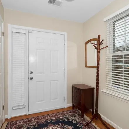 Image 7 - 2083 Hutchison Grove Court, Idylwood, Fairfax County, VA 22043, USA - Townhouse for rent