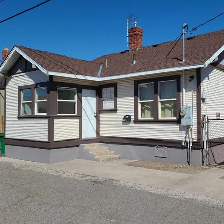 Buy this 1 bed house on 699 Vine Street in Reno, NV 89503