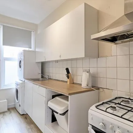 Rent this 1 bed apartment on Burnaby Road in Southend-on-Sea, SS1 2TN