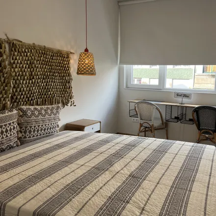 Rent this 1 bed room on Máquinas de Costura in Rua dos Bragas, 4050-363 Porto