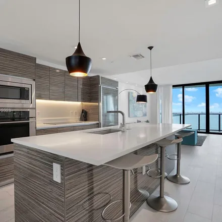 Image 2 - Icon Bay, 460 Northeast 28th Street, Miami, FL 33137, USA - Apartment for rent