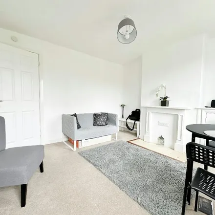 Rent this 2 bed townhouse on River Close in Four Marks, GU34 5XB