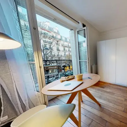 Image 2 - 61 Rue des Cloÿs, 75018 Paris, France - Room for rent
