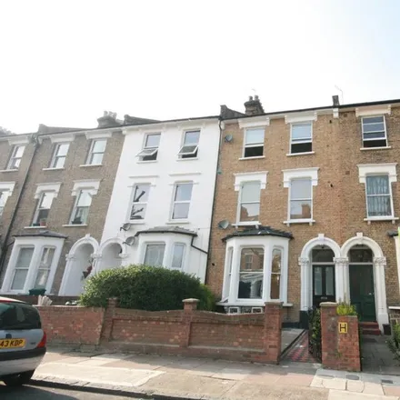 Rent this 3 bed apartment on Cardozo Road in London, N7 9RL