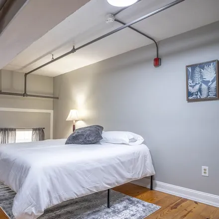 Rent this 1 bed condo on Lafayette