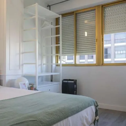 Rent this 5 bed apartment on Madrid in Calle de Sánchez Barcáiztegui, 37