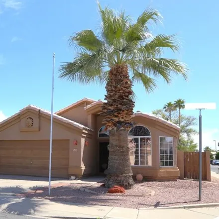 Buy this 3 bed house on 945 South Sailfish Drive in Gilbert, AZ 85233