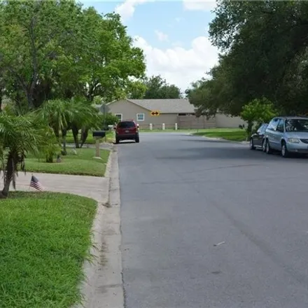 Image 2 - 1884 North 13½ Street, McAllen, TX 78501, USA - House for rent