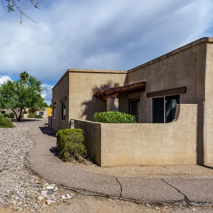Image 2 - 8337 East Placita Prado, Rolling Hills Country Club Estates, Tucson, AZ 85710, USA - Townhouse for sale