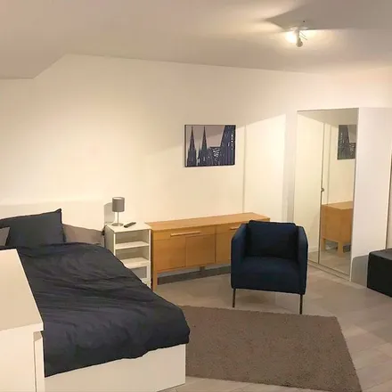 Rent this 1 bed apartment on Venloer Straße 404 in 50825 Cologne, Germany