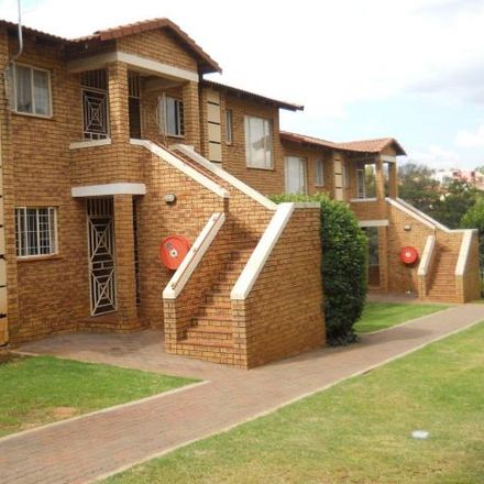 Rent this 2 bed townhouse on Von Weilligh Street in Newtown, Johannesburg