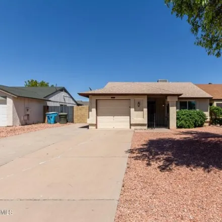 Buy this 2 bed house on 20613 North 31st Avenue in Phoenix, AZ 85027