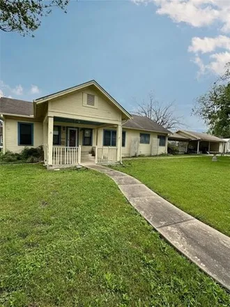 Buy this 4 bed house on 107 South Mulberry Street in Hallettsville, TX 77964