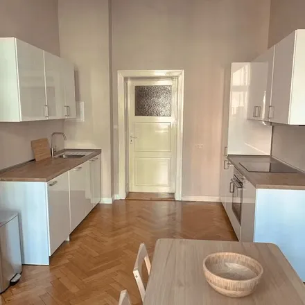 Rent this 1 bed apartment on Konstanzer Straße 9 in 10707 Berlin, Germany