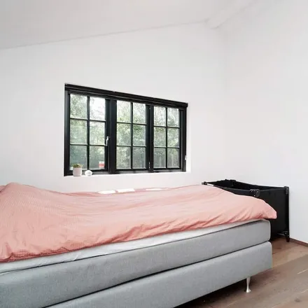 Rent this 3 bed house on Højby in Banehøjvænget, 5792 Årslev