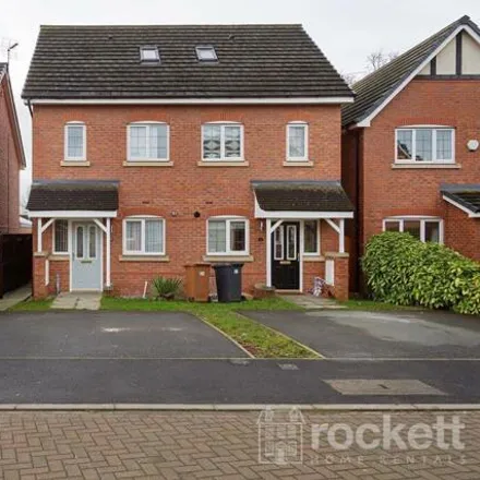 Rent this 3 bed townhouse on Lochleven Road in Shavington, CW2 6RP