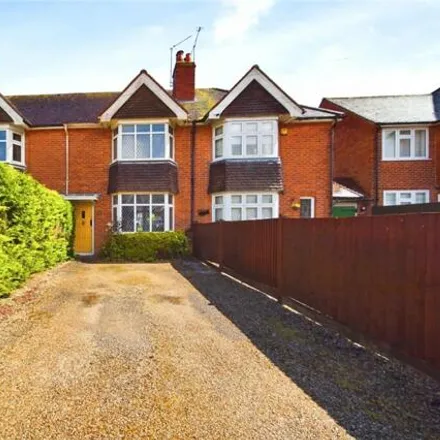 Buy this 3 bed townhouse on Park Lane in Reading, RG31 4DU