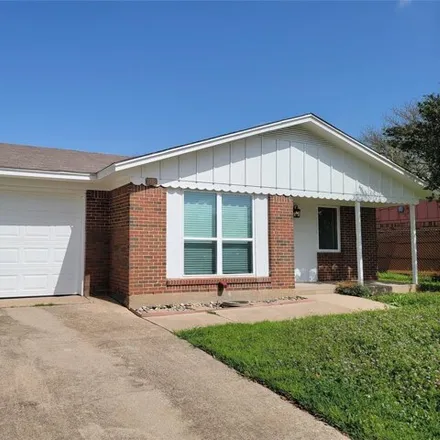 Rent this 2 bed house on 6118 Shadydell Drive in Fort Worth, TX 76135