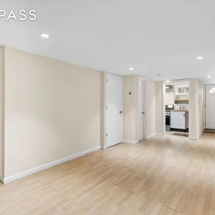 Image 2 - 8 Jackson Place, New York, NY 11215, USA - Apartment for rent